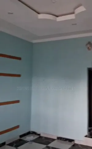 2bdrm Block of Flats in Otokutu, Warri for rent