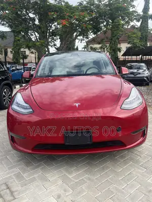 Tesla Model Y 50D kWh RWD 2021 Red