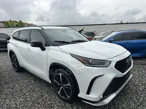 Toyota Highlander 2022 White