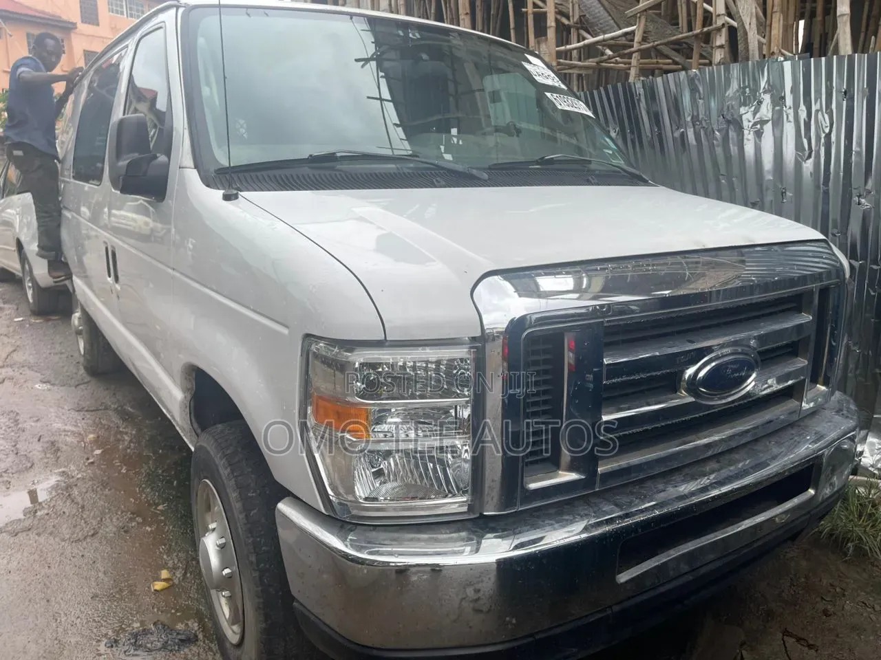 Ford E250 2015 White