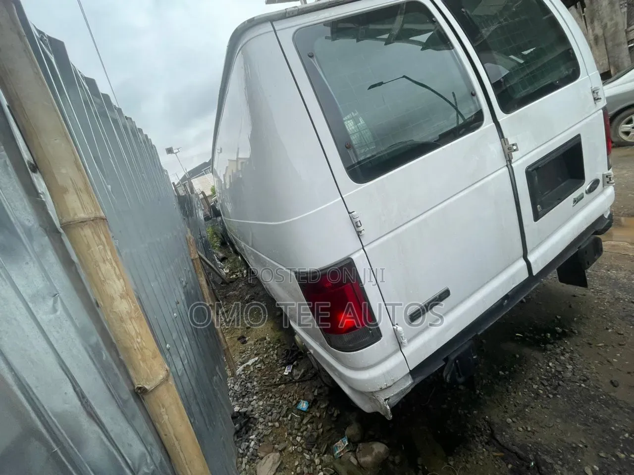 Ford E250 2015 White