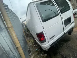 Ford E250 2015 White