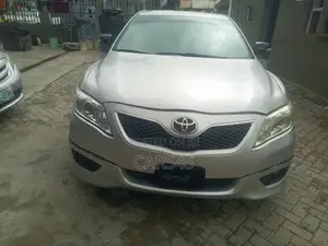 Toyota Camry 2011 Silver