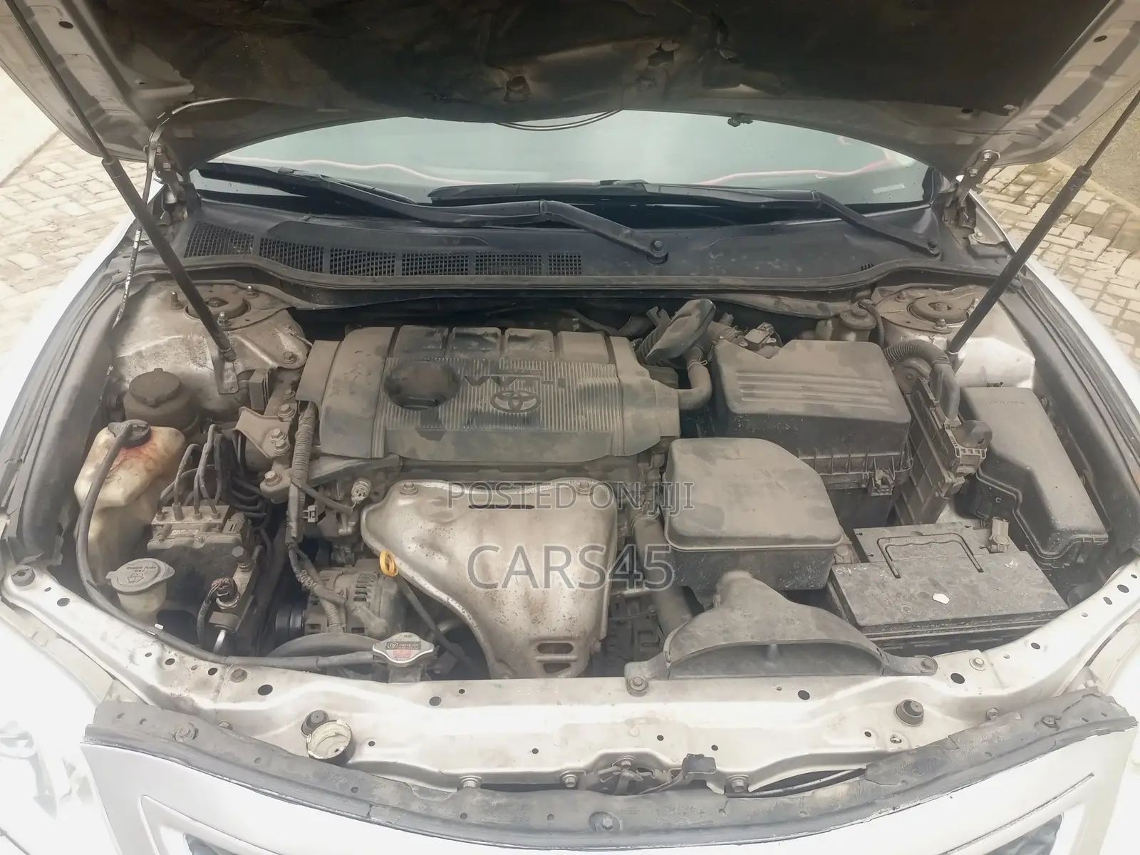 Toyota Camry 2011 Silver