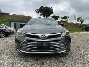 Toyota Avalon XLE FWDSedan (3.6L 6cyl 6A) 2016 Gray