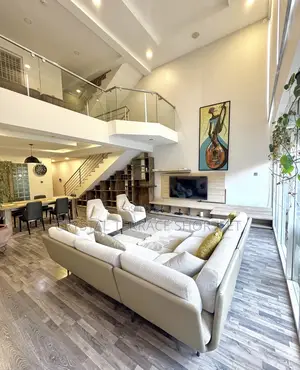 Luxurious 4 Bedroom Apartment Short Let