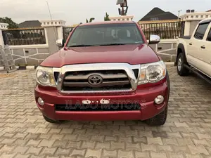 Toyota Tacoma 2010 Red