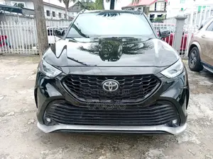 Toyota Highlander XSE 2021 Black