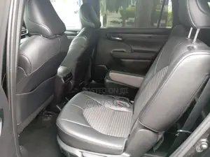 Toyota Highlander XSE 2021 Black
