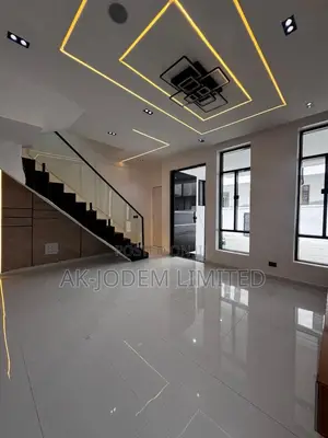 4bdrm Duplex in Ikota for sale