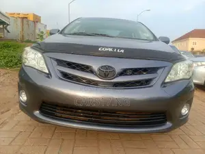 Toyota Corolla 2010 Gray