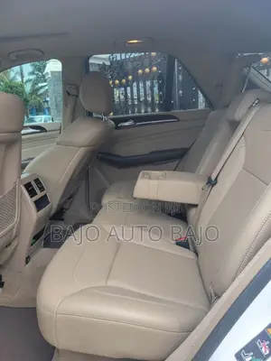 Mercedes-Benz M Class ML350 4MATIC 4dr SUV AWD (3.5L 6cyl 7A) 2014