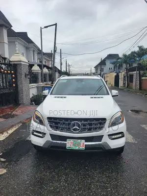 Mercedes-Benz M Class ML350 4MATIC 4dr SUV AWD (3.5L 6cyl 7A) 2014
