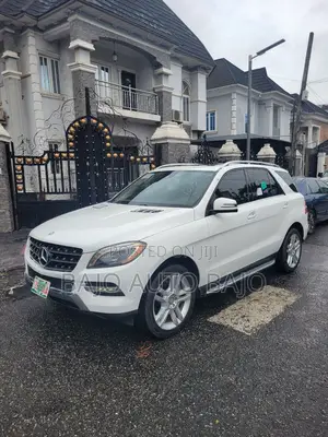 Mercedes-Benz M Class ML350 4MATIC 4dr SUV AWD (3.5L 6cyl 7A) 2014