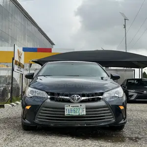 Toyota Camry XLE 4dr Sedan (2.5L 4cyl 6A) 2016 Gray
