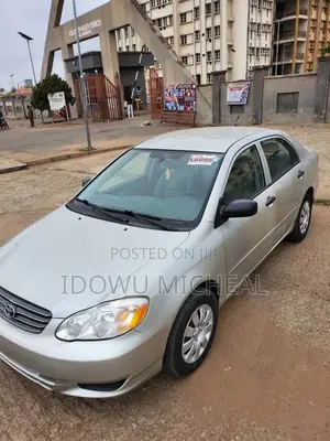 Toyota Corolla LE 2004 Silver