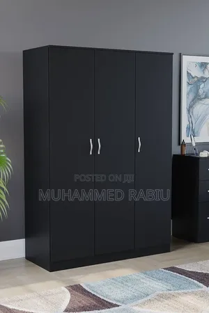 Modern 3-Door Wardrobe With Drawers