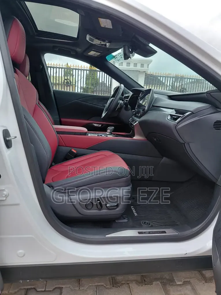 Lexus RX 2025 White