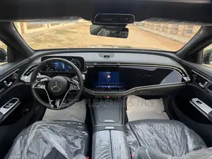Mercedes-Benz E350 2025 Black