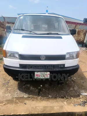 Volkswagen Transporter 2000 White