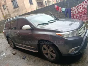 Toyota Highlander 2013 Brown