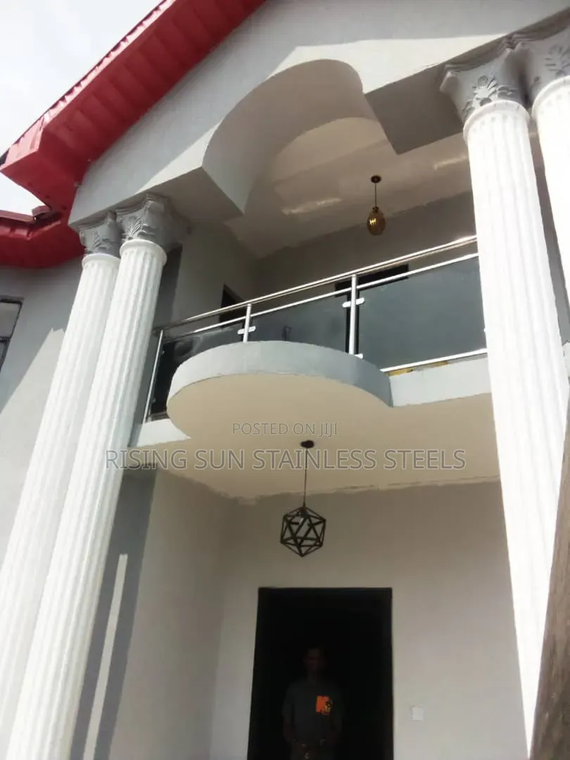 Frameless Glass Balcony Railing