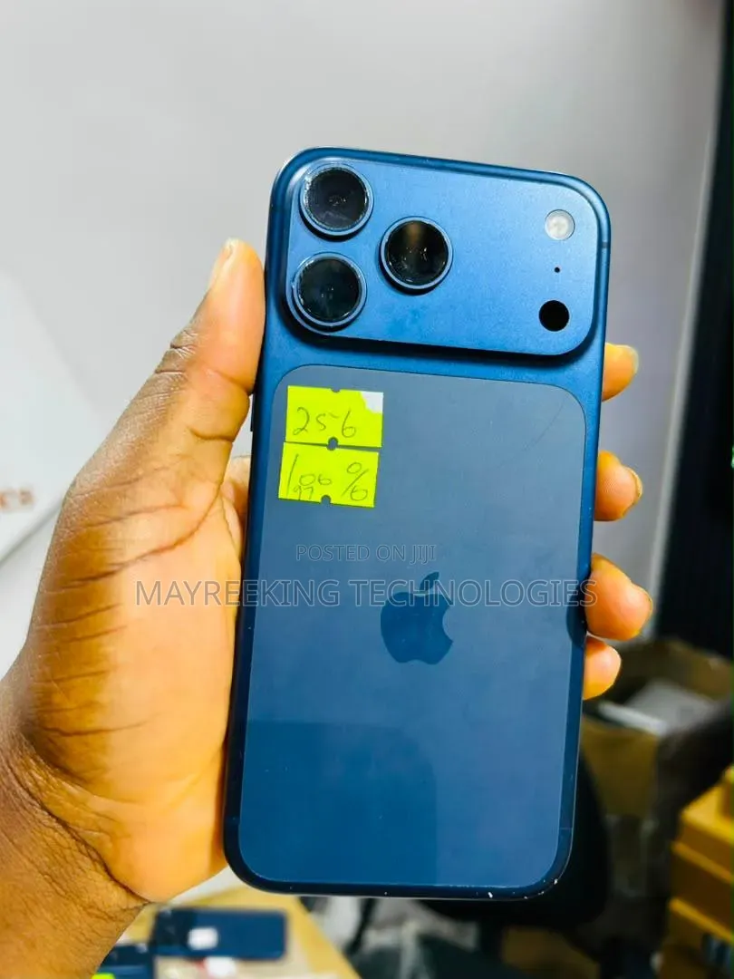 Apple iPhone 17 Pro Max 256 GB Blue