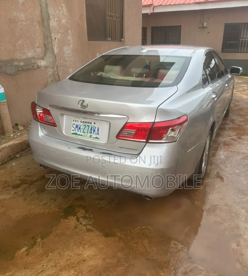 Lexus ES 2012 Silver