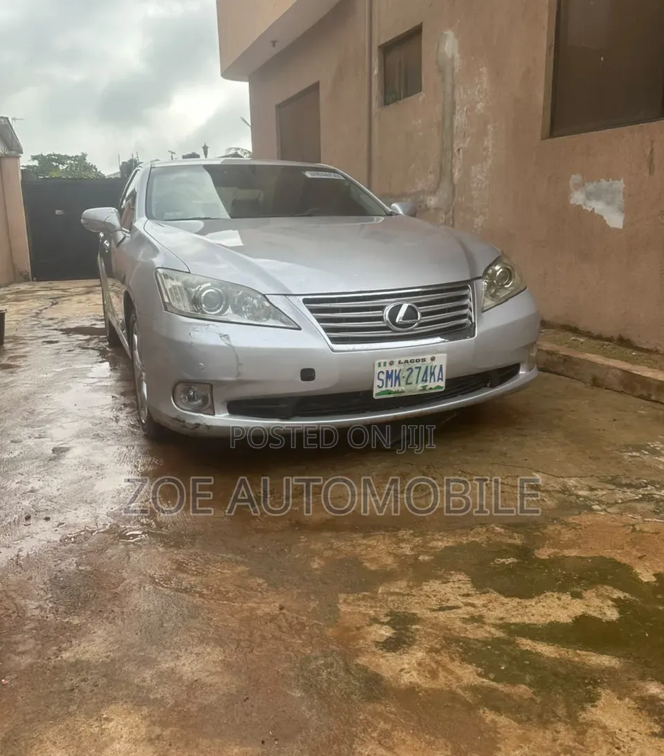 Lexus ES 2012 Silver