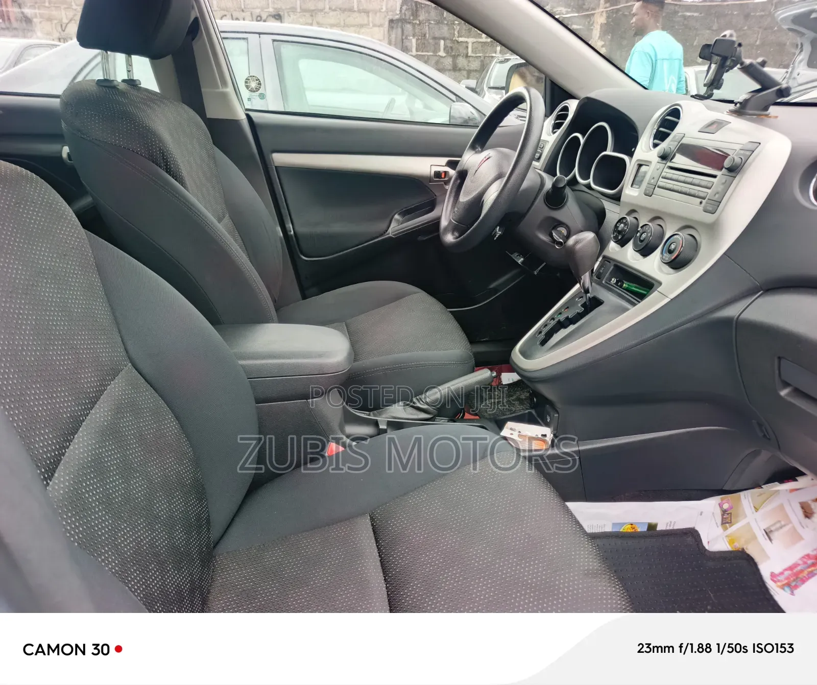 Pontiac Vibe 2010 Silver