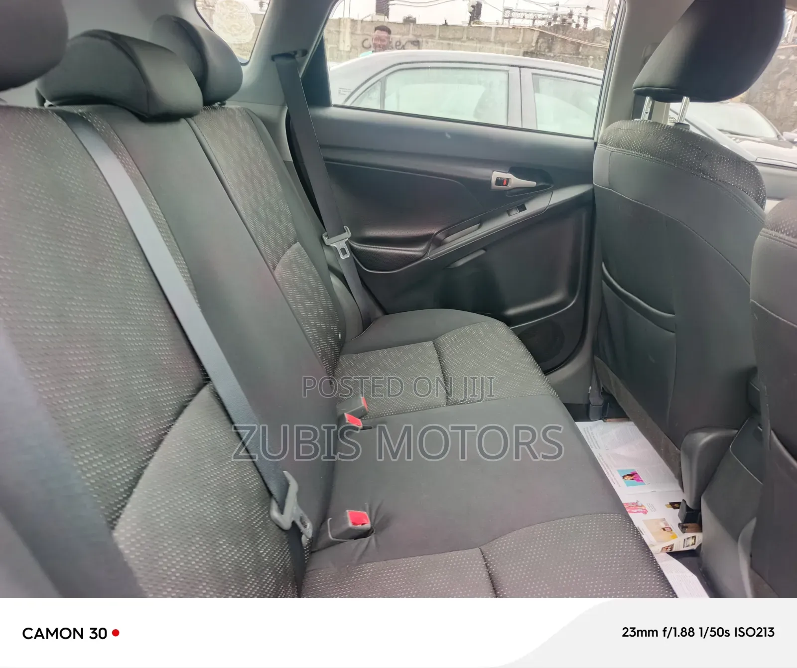 Pontiac Vibe 2010 Silver