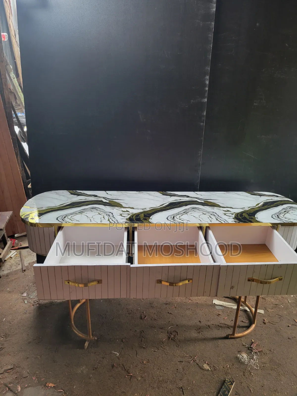 Salon Table With Iron Leg