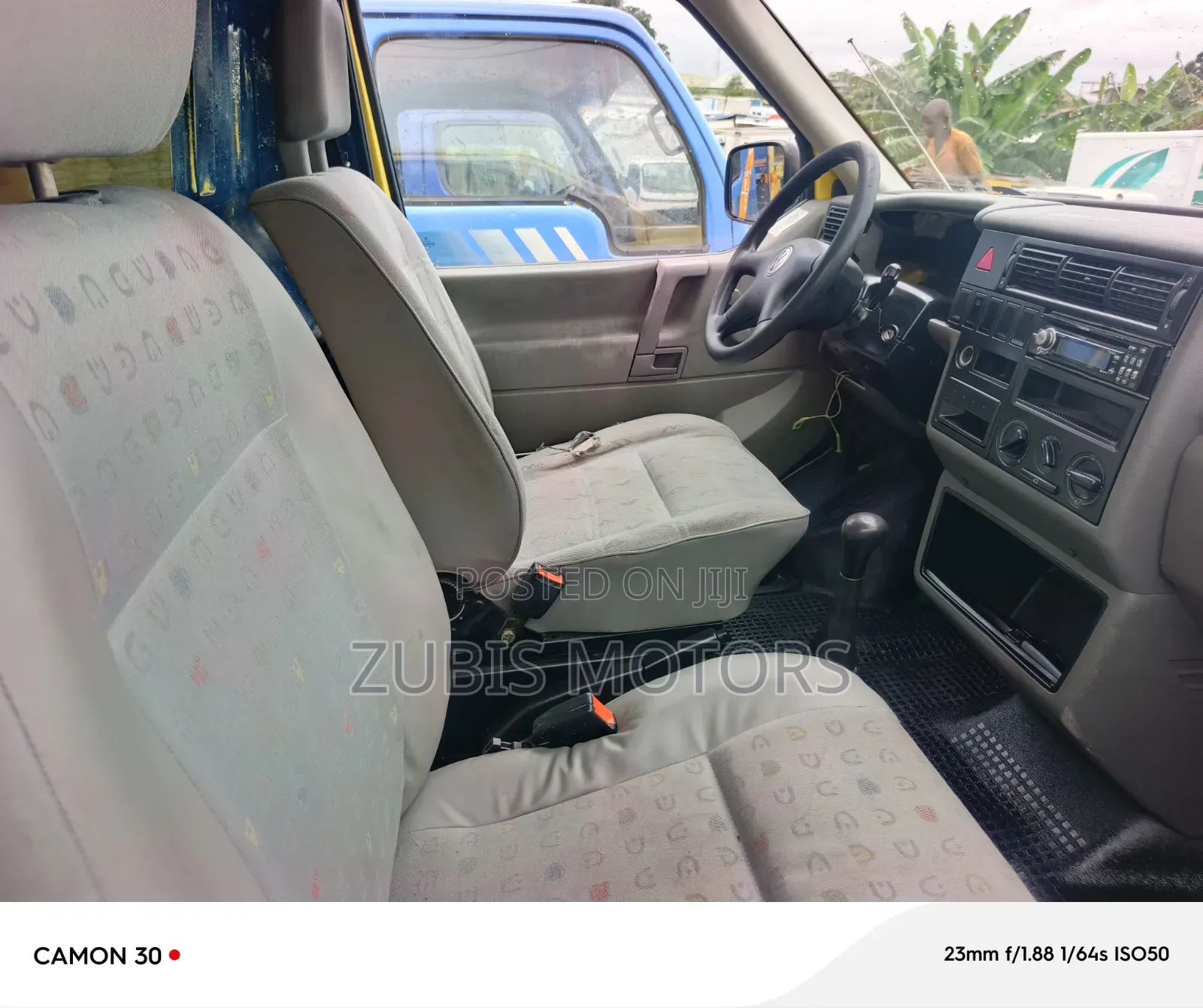 Volkswagen Transporter 2005 Yellow