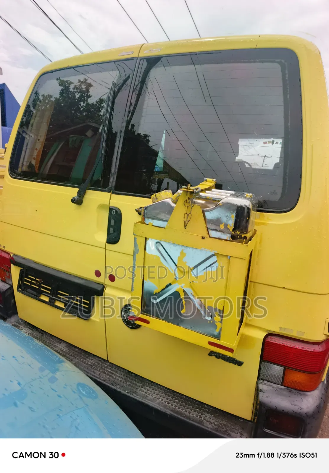 Volkswagen Transporter 2005 Yellow