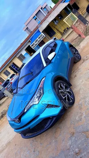 Toyota C-HR 2017 Green
