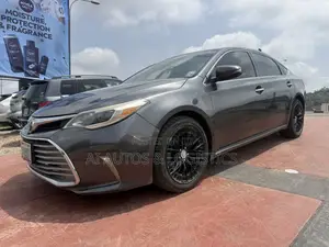 Toyota Avalon XLE FWDSedan (3.6L 6cyl 6A) 2016 Gray