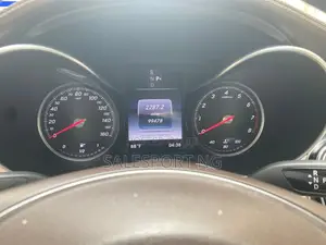 Mercedes-Benz C300 2016 Brown