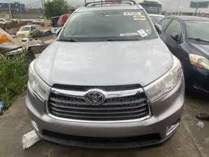 Toyota Highlander Limited 4dr SUV AWD (3.5L 6cyl 6A) 2014 Silver