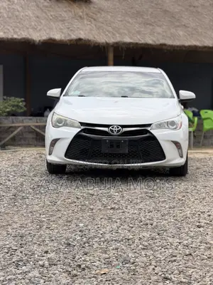 Toyota Camry 2016 White