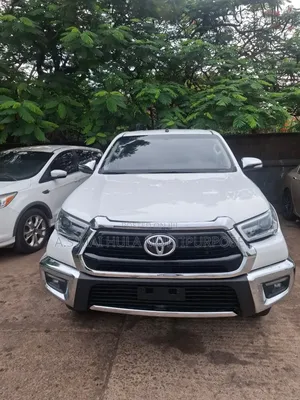 New Toyota Hilux 2025 White