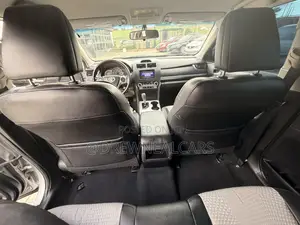 Toyota Camry SE 4dr Sedan (2.5L 4cyl 6A) 2013 Silver