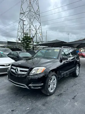 Mercedes-Benz GLK-Class Base GLK 350 4dr AWD 4MATIC (3.5L 6cyl 7A) 2015