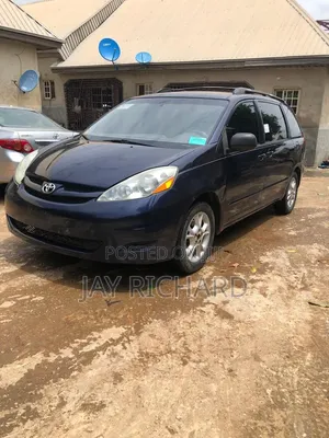 Toyota Sienna LE 4WD 2007 Blue