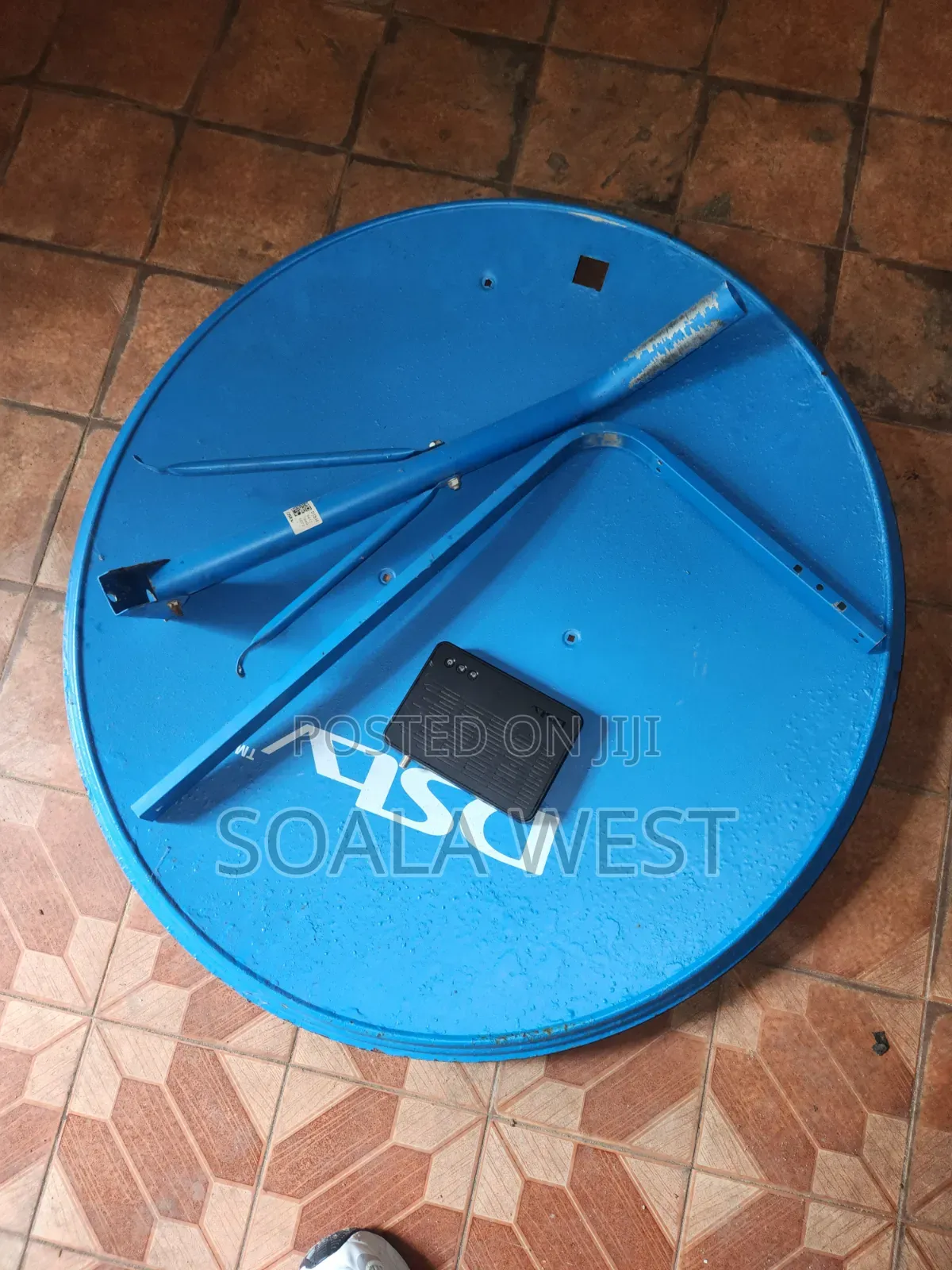 DSTV Full Kit- Complete Set: Dish + LNB + Decoder + Cables + Remote