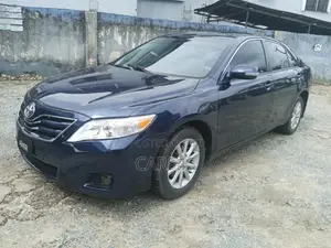 Toyota Camry XLE 4dr Sedan (2.5L 4cyl 6AM) 2010 Blue