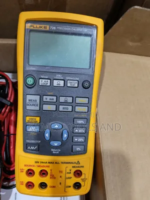 Fluke 726 Precision Calibrator