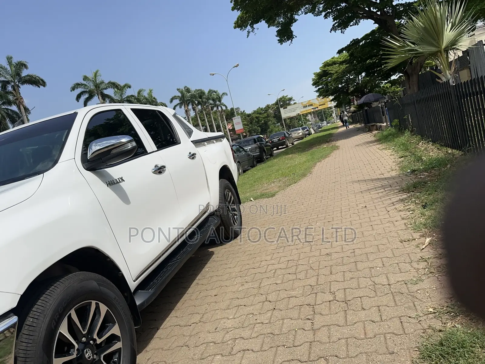 Toyota Hilux SR 4x4 2017 Off white
