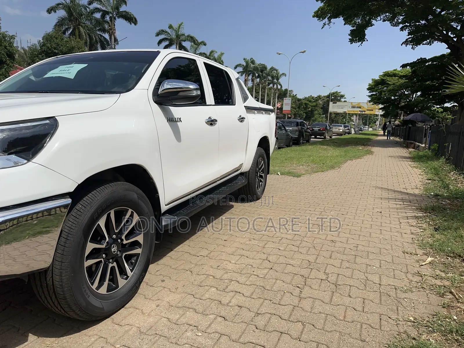 Toyota Hilux SR 4x4 2017 Off white