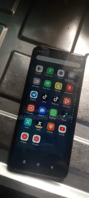 Infinix Hot 40i 128 GB Gold