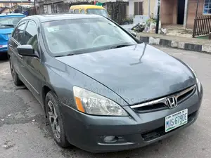 Honda Accord 2004 Silver